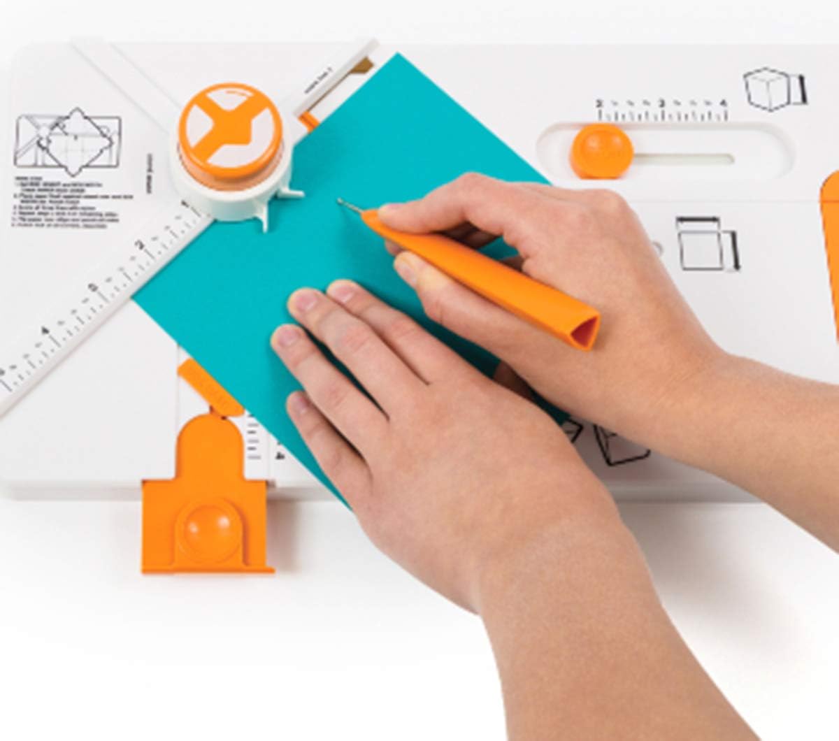 Fiskars Gifting Board, Gift Box Making Kit, Arts and Crafts Tool