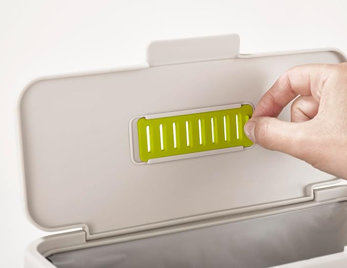 Joseph Joseph Compo 4 Easy-Fill Compost Bin Food Waste Caddy