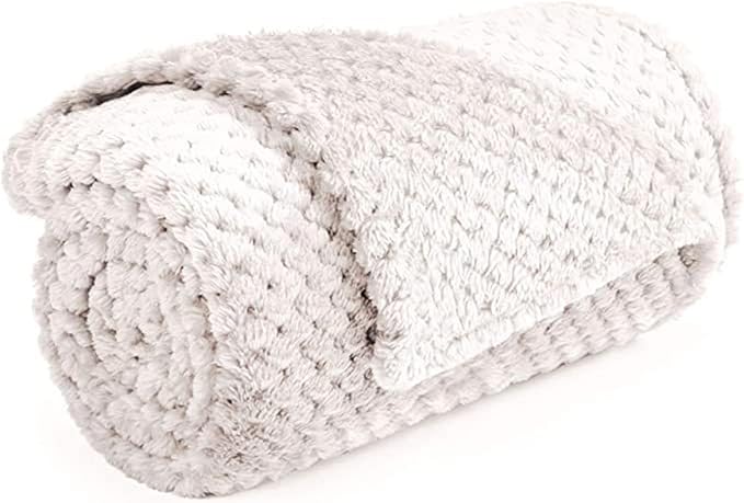 Pet Blanket Warm Soft Dog Blankets Washable Cat Throw Blankets Sofa Bed Couch Furniture Protector Cover for Small Medium Large Dogs Cats, White, 63" x 79"