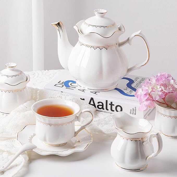 Sweejar Porcelain Tea Set With Gold Trim