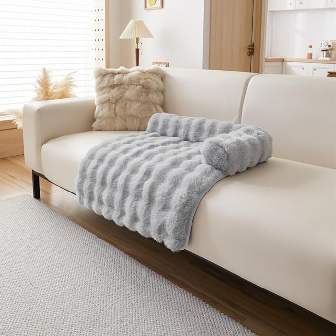 Calming Dog Bed Mat, Fluffy Fuzzy Couch Cover for Sofa, Winter Thickened Pet Mat with Anti-Slip Bottom Warm Soft Cushion Washable Pet Bed for Small Dogs and Cats (Light Gray, 75x75cm/29.5x29.5in)