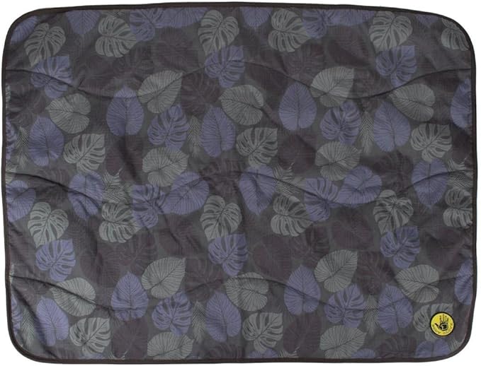 CAROLINA PET COMPANY Tropical Green Waterproof Throw (Green)
