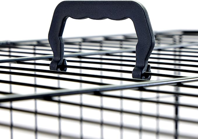 Carlson Pet Products Single Door Metal Dog Crate, Medium 30" Dog Crate for Medium Dogs & Puppies, Foldable Collapsible Dog Kennel with Removable Tray, Portable Wire Dog Cage for Training & Travel