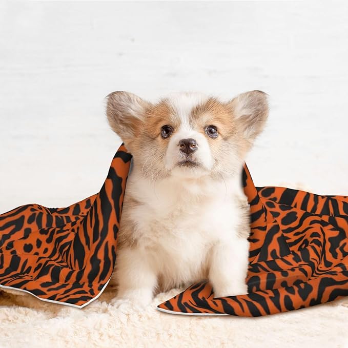 Two Sided Pet Cuddler Blanket for Anxiety Calming, 3D Realistic Cheetah Leopard Print, Reversible Plush Design with Bubble Dot Pattern Provides Familiar Surface Anywhere