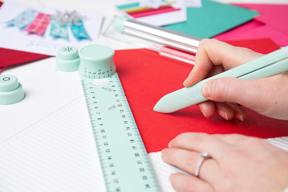 Sizzix Scoring Board & Trimmer (30cm x 30cm) | Tool for Creating Envelopes, 3-D Boxes, Trimming & Measuring | 665797