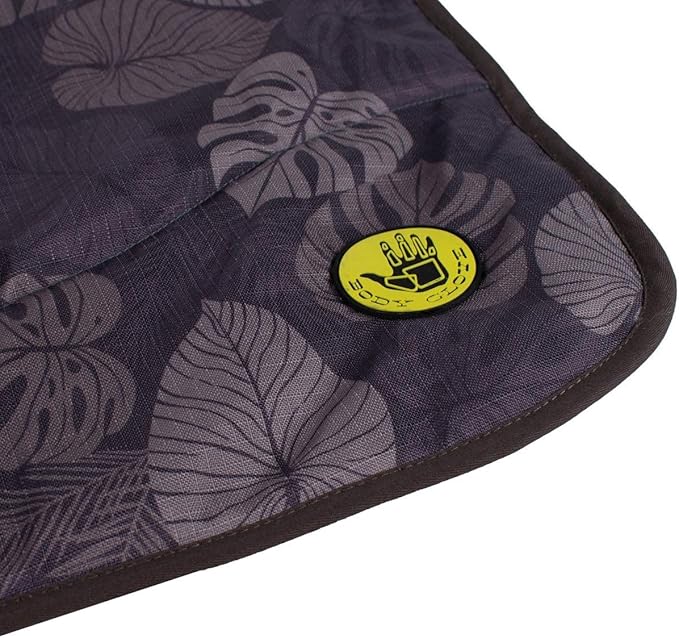 CAROLINA PET COMPANY Tropical Green Waterproof Throw (Green)
