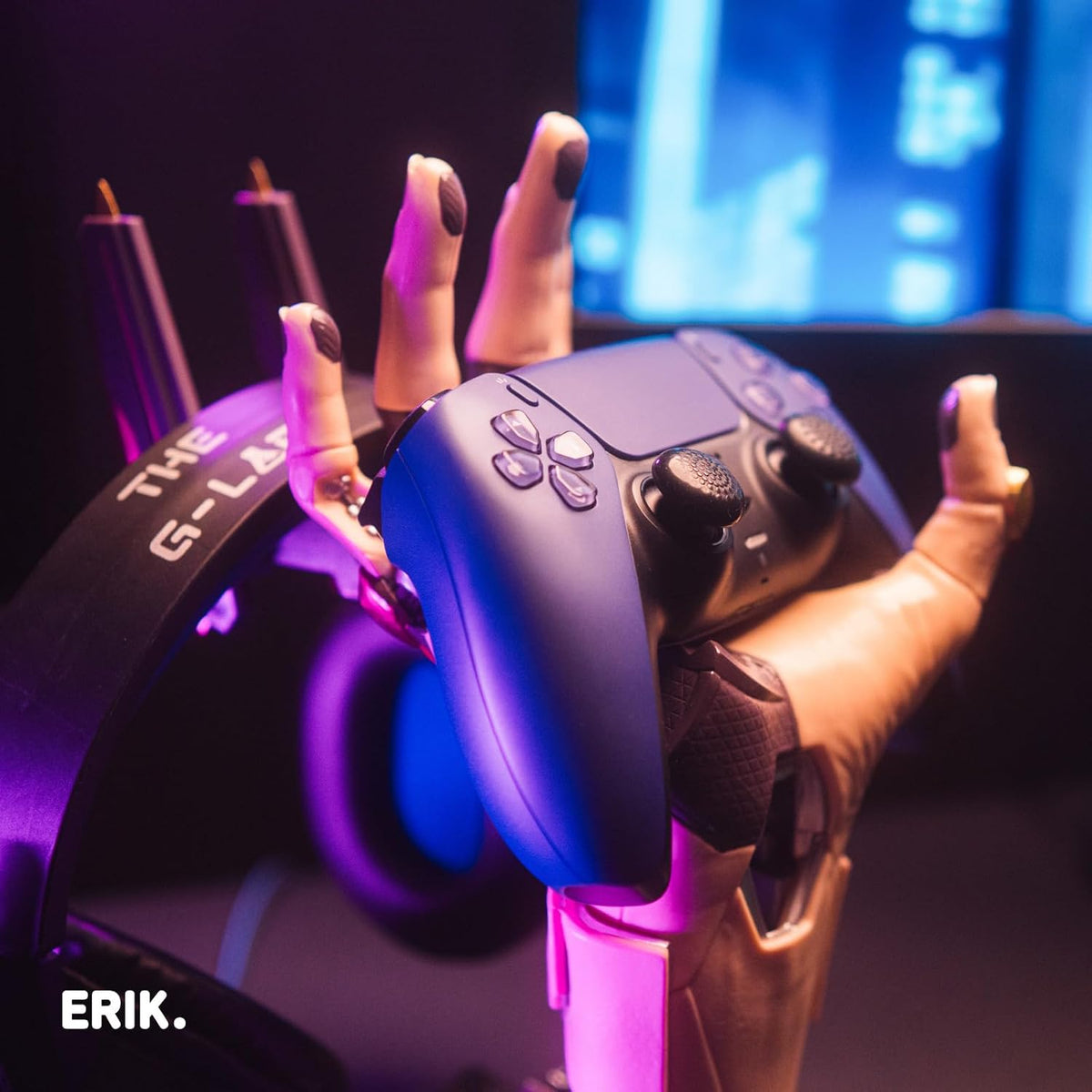 Grupo Erik Cyberpunk Gaming Controller Holder | Gaming Equipment