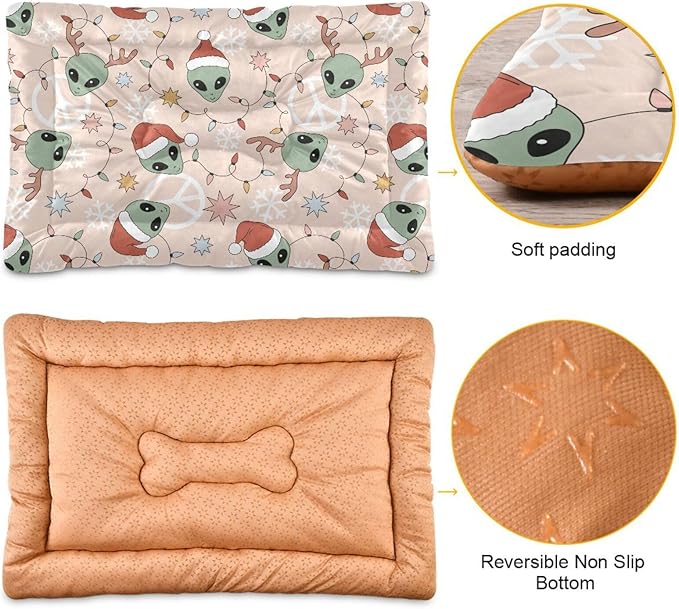 Pet Bed Retro Christmas Alien Dog Bed Mat Absorbing Non Slip Pad Pet Sleeping Mat for Small, Medium, and Large Dogs Puppy Cat 36 in x 24 in