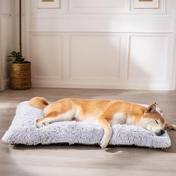 Washable Crate Beds for Medium Dogs Calming Sleeping Anti Anxiety,Fluffy Soft Cozy Comfortable Dog Crate Bed for Travel Car Truck Rectangle Kennel Cage（31x22x4.5 inches，Light Grey）