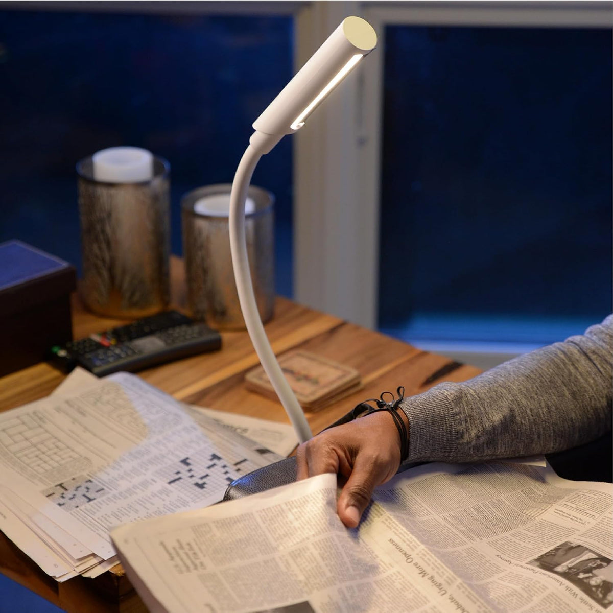 Reliable UberLight Flex LED Task Light with Base, 9 Light Settings, White