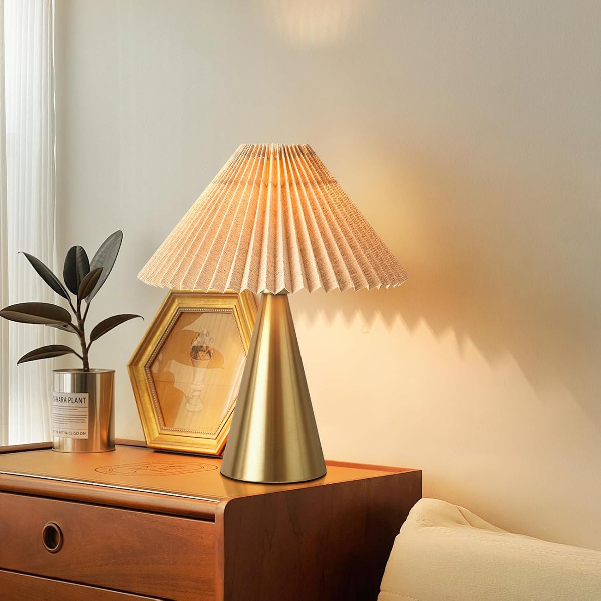 Ziqqeelam Gold Small Table Lamp, Cute Table Lamp, Pleated Table Lamp,Brass Gold Bedroom Lamps for Nightstand, Small Scalloped Lamp Shade Table Lamps for Small Spaces for Bedroom,Living Room