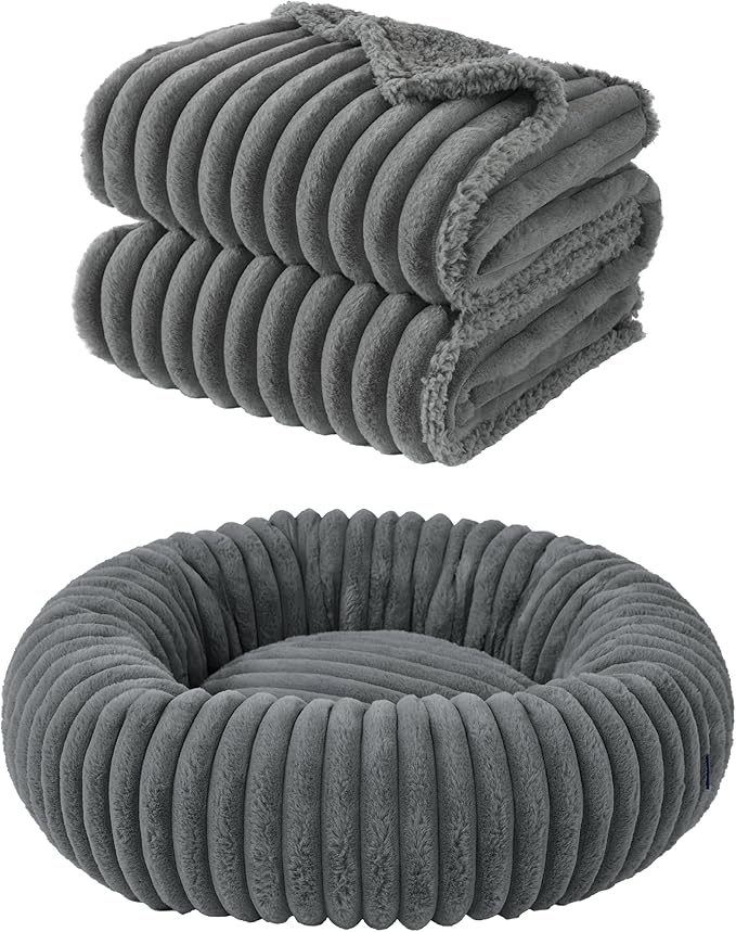 Bedsure Donut Large Dog Bed 30x30x8 inches with Waterproof Dog Blankets for Medium Dogs 30"x40", Warm Grey