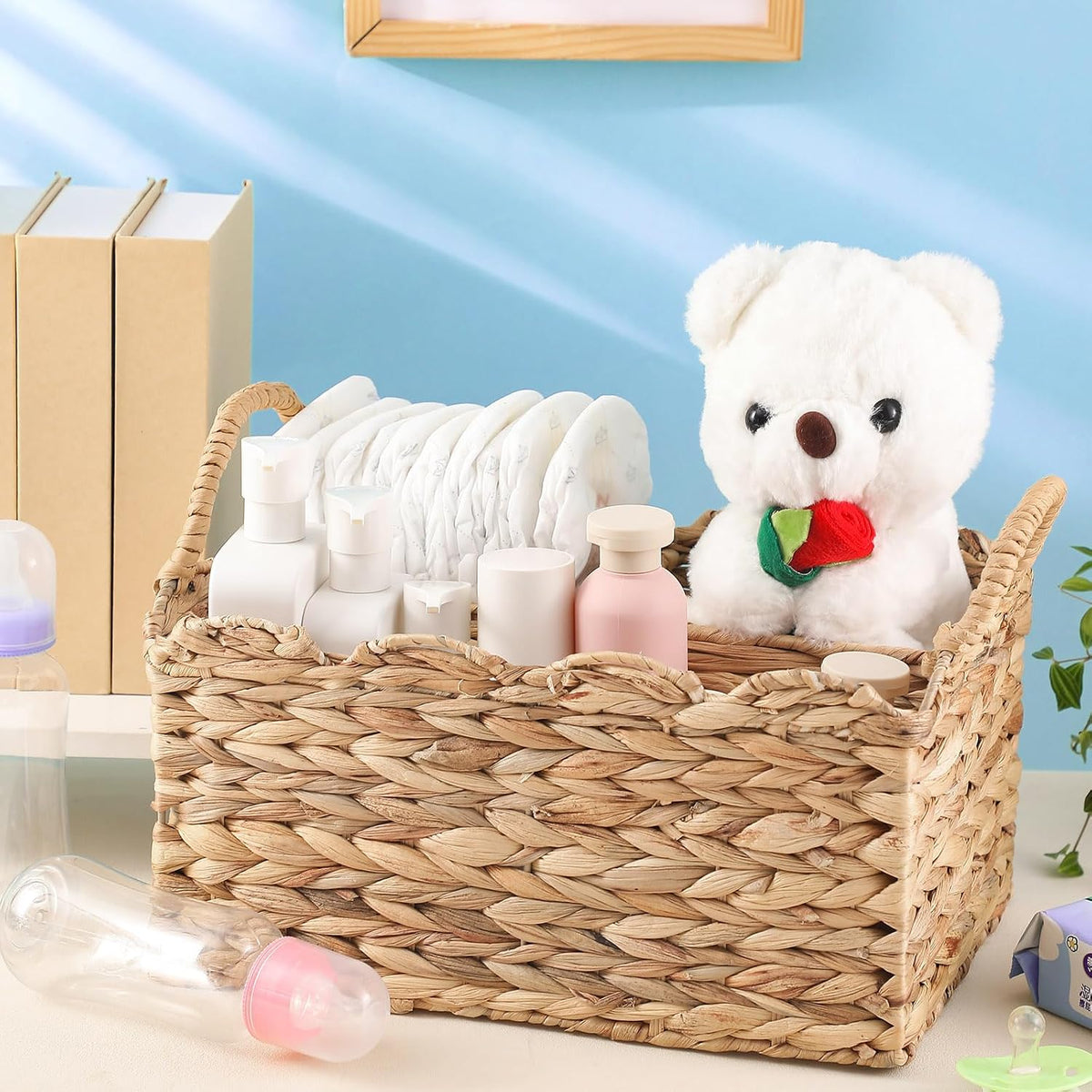 Chunful Wicker Diaper Caddy Scalloped Basket Diaper Caddy with Dividers