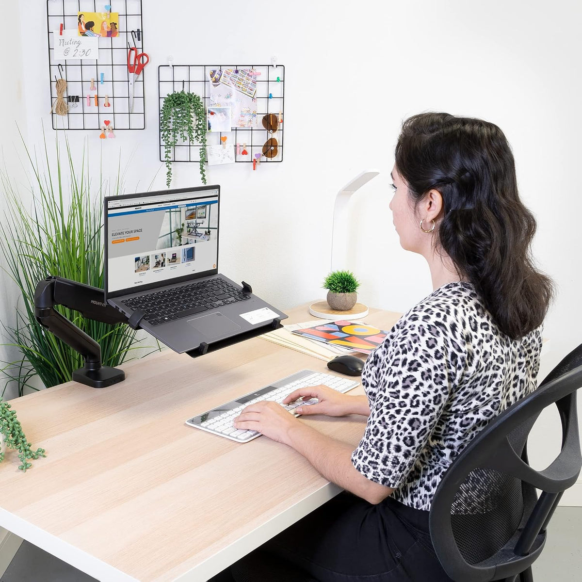 Mount-It! Laptop Tray for Monitor Arm, VESA Laptop Mount Tray for 75x75 & 100x100 Monitor Arms, Ventilated Steel Notebook Holder with Adjustable Clips, Fits Laptops up to 16.5" Wide