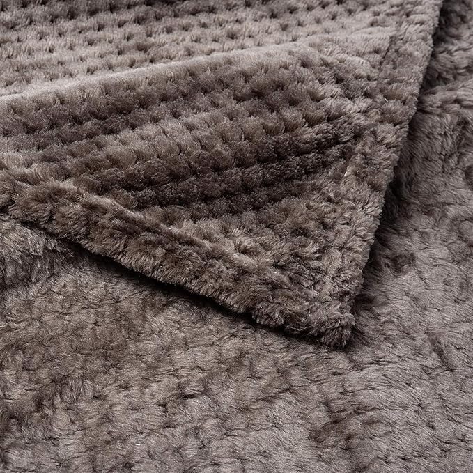 Pet Blanket Warm Soft Dog Blankets Washable Cat Throw Blankets Sofa Bed Couch Furniture Protector Cover for Small Medium Large Dogs Cats, Khaki, 63" x 79"