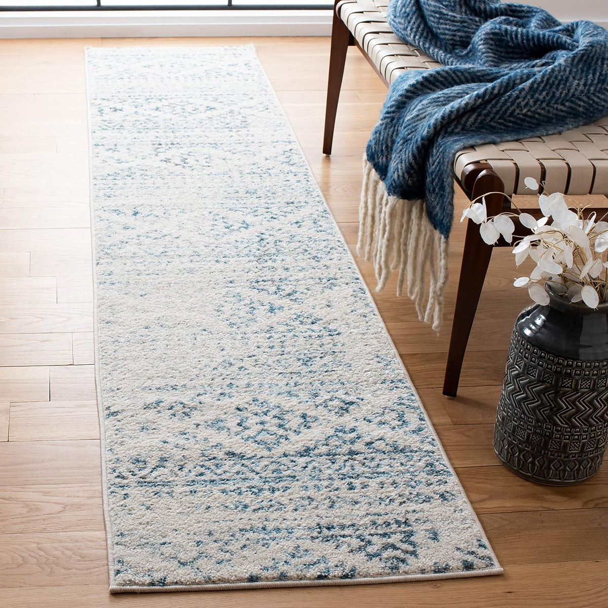 SAFAVIEH Tulum Runner Rug 2x17, Ivory & Turquoise TUL272E